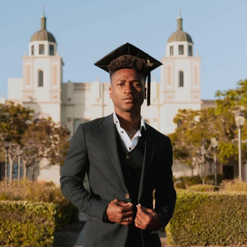 פריז מדקוואה